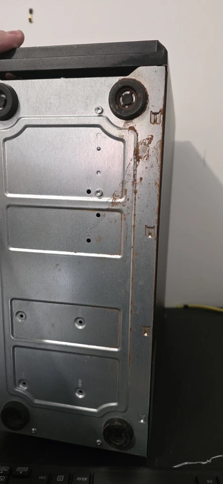 HP Proliant ML10 Gen9 / XEON E3-1225 V5 Quad Core @ 3.30GHz / 24GB RAM / 256Gb - Image 2 of 2