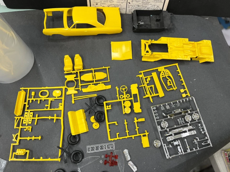 Johan Gc-2200 #7 1969 Plymouth Road Runner vintage Model KIT 1/25 McM - Image 4 of 4