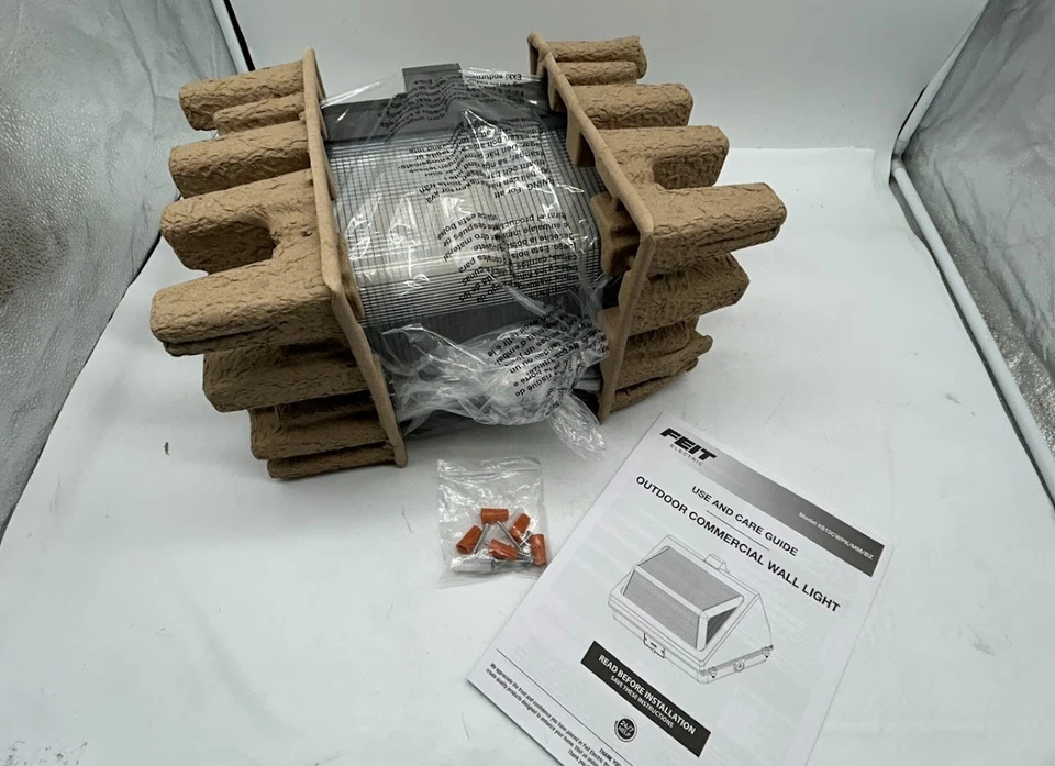 Feit Electric S13CWPK/MM/BZ 12000 lúmenes LED 5CCT luz de anochecer a amanecer/movimiento Foto 2 de 4