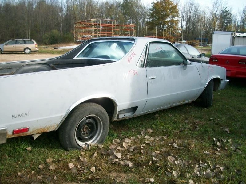 Cuello de llenado de combustible EL CAMINO 1982 138935 Foto 4 de 4