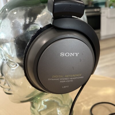 SONY MDR-CD770 Digital Reference Headphones - Vintage (Worn Pads