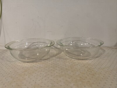 2 PYREX Clear Glass Nesting Mixing Bowls 023 1.5 Quarts One Good One Fair Cond.