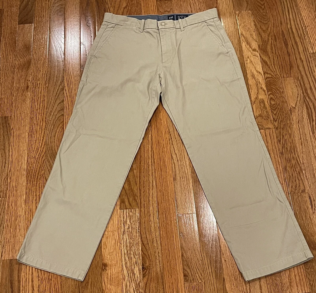 GAP Men Beige Khaki Pants Trousers, Relaxed Fit, 32x30