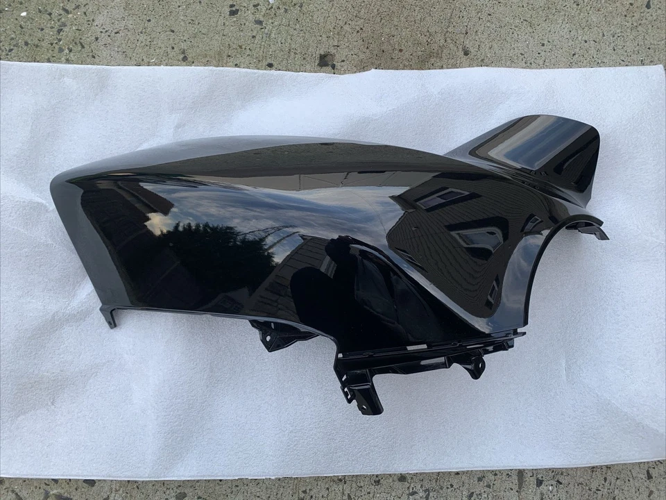 Carenado del faro superior delantero izquierdo BMW R18 B transcontinental 46639444303 OEM Foto 4 de 4