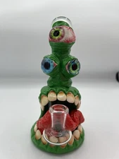 7" Green Monster Eye Eyeball Colorful Thick Glass Bong  Teeth Unique Color