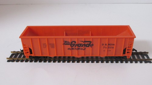 Hopper 3 bay RioGrande D&RGW 78556 Orange plastic Model Prower in box #9179 HO. - Picture 13 of 22