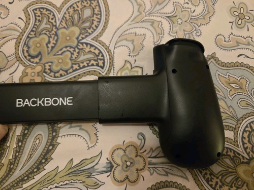 Backbone One - Lightning Connector Mobile Gaming Controller iPhone XBOX-Black - Picture 3 of 3