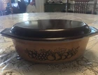 Super Vintage Pyrex Old Orchard #045 2-1/2 QT Oval Casserole Dish & Brown Lid