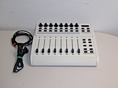 Behringer BCF 2000 B-Control MIDI DAW Controller Motorfader Fader , 2J. Garantie