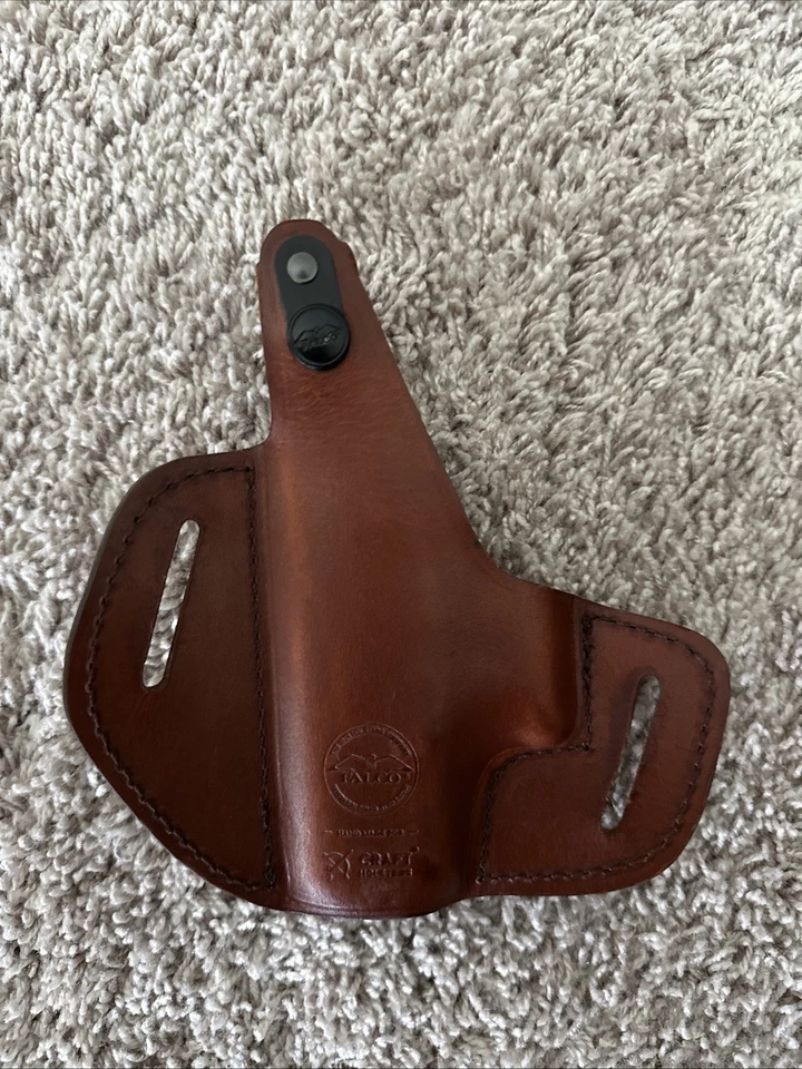 Leather full-size Glock holster for right side carry - Image 2 of 3