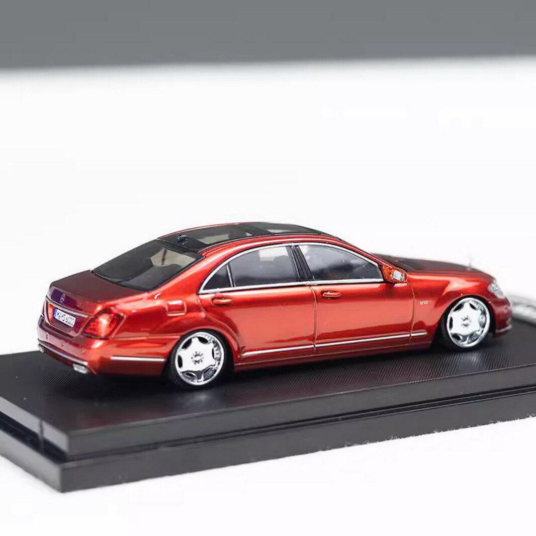 Street Weapon 1/64 Scale Mercedes-Benz S600L W221 Red Diecast Car