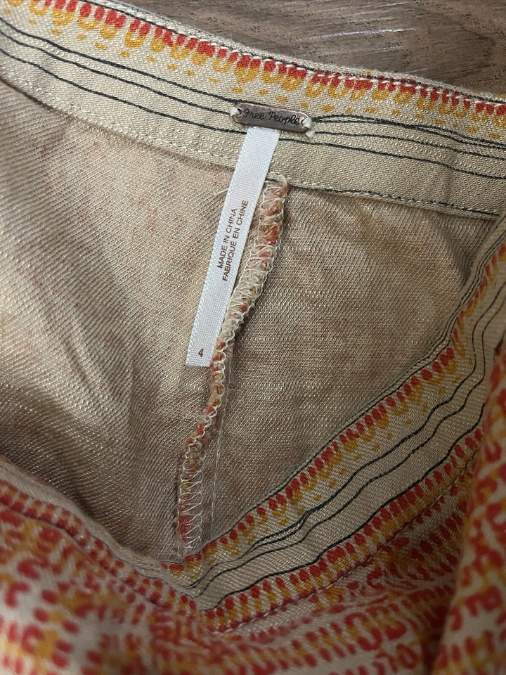 Shorts femininos Free People 4 laranja e vermelho estampa geométrica - Imagem 4 de 4