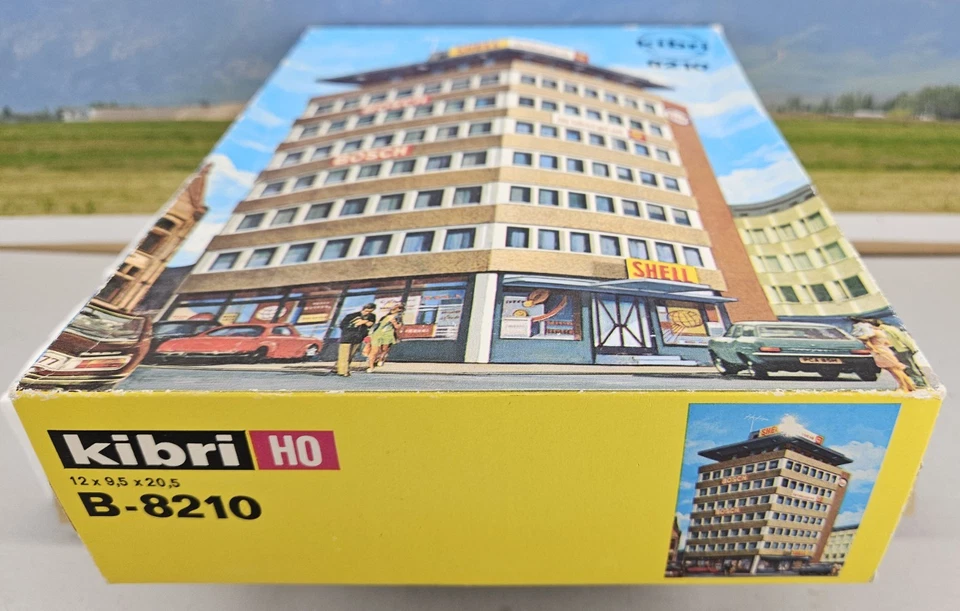 Kit de modelo a escala HO Kibri de colección - ocho pisos de altura con tiendas #8210 Foto 3 de 4
