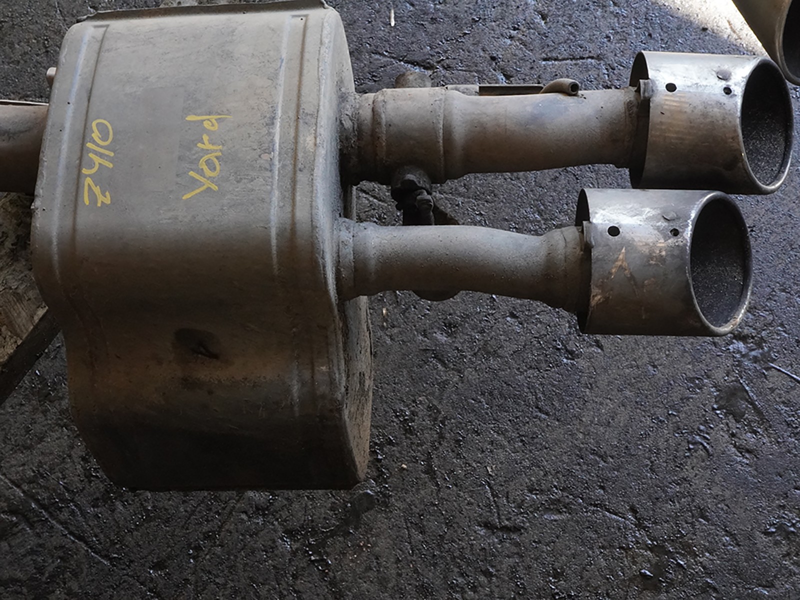 2014-2017 Maserati Quattroporte M156 Exhaust Muffler Dual Tip Pipe 670009395 OEM