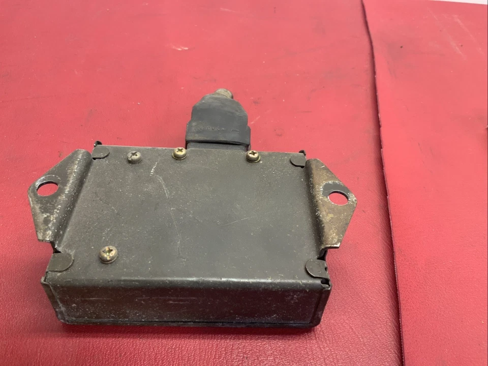 Transistor de encendido Datsun 280Z 620 1977-1978 E12-27 OEM USADO Foto 4 de 4