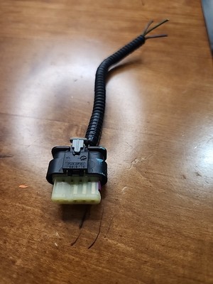 オーラ23    No1004 OEM 2023 Tesla Model 3 HomeLink Garage Door Opener Module