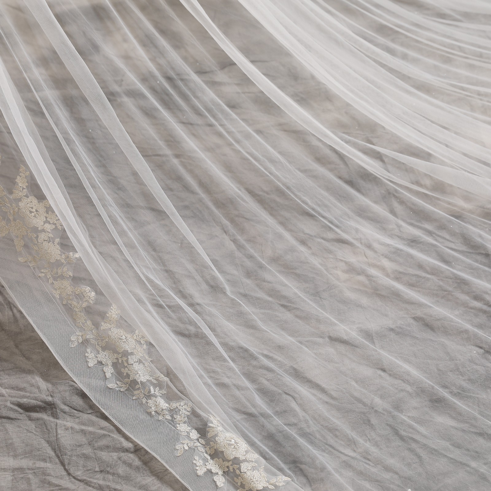 2-Layer Wedding Veil Beautiful Bridal with Blusher Floral Veil thumbnail 6