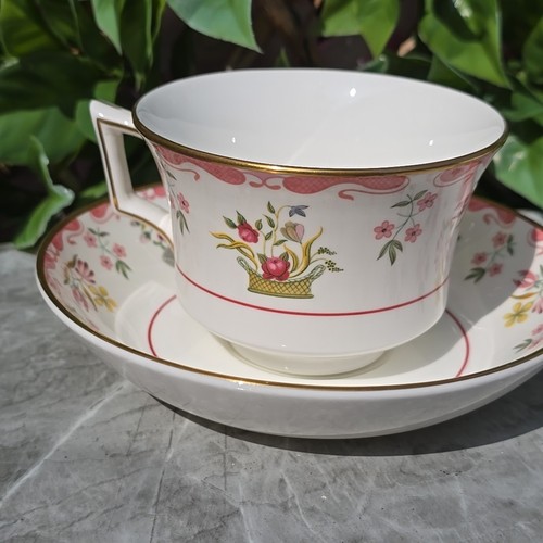 Wedgwood Bianca Williamsburg Gedenkgeschirr Goldrand Teetasse & Untertasse 33/4 x H23/4" - Bild 4 von 10