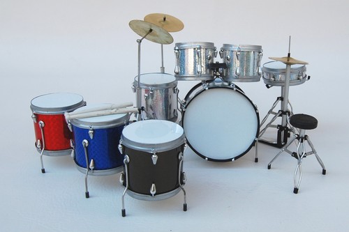 10 teiliges Miniatur Schlagzeug - Set , Drum , Drums , Drumset , Drum - Set