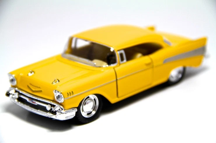 New 5" Kinsmart 1957 Chevrolet Bel Air Diecast Model Toy Car 1:40 Chevy Yellow - Image 2 of 4