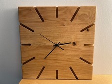 Wanduhr Holz Eiche quadratisch