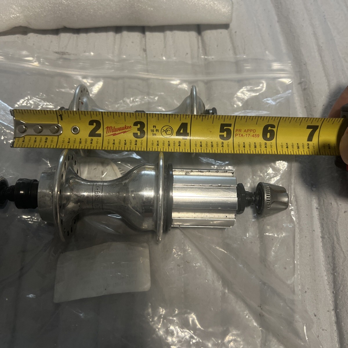Campagnolo Record front hub And Standard Rear Hub - 32H Fits Campagnolo Record front hub And Standard Rear Hub - 32H Fits