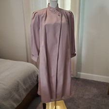 UZZI Vintage Trench Coat Pink Mauve Classic Chic One Button Size 16.5 Hong Kong