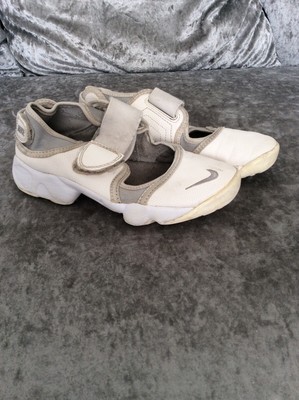 nike rift junior grey