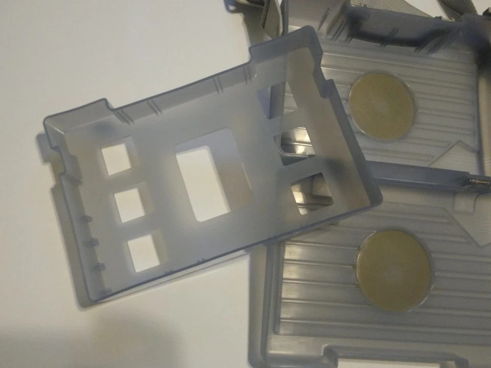 Estuche Rígido Caja Fuerte Nyko para Nintendo Game Boy Advance GBA y GB Color GBC Foto 3 de 4