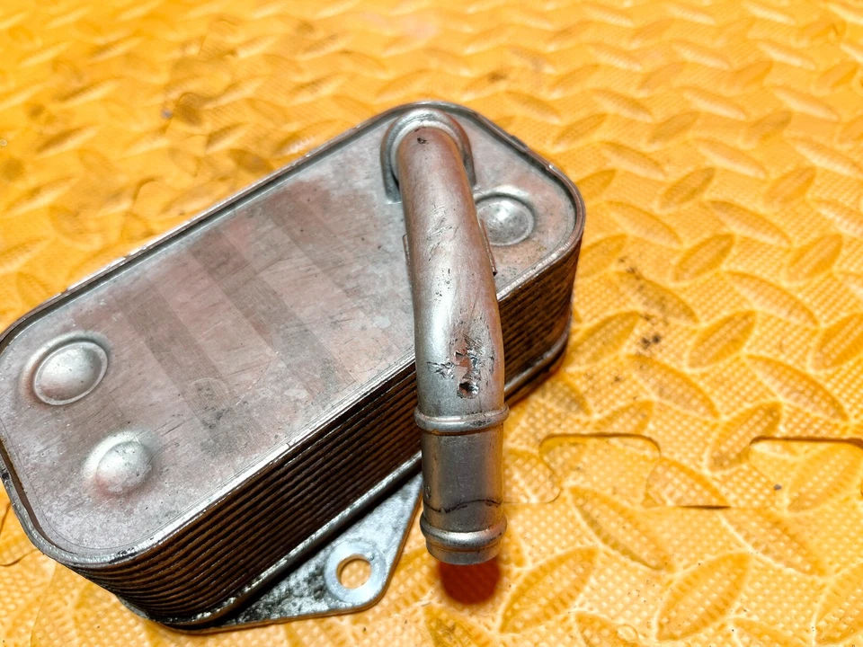 12-16 BMW 228i 328i 428i 2.0L motor enfriador de aceite intercambiador de calor unidad OEM Foto 4 de 4