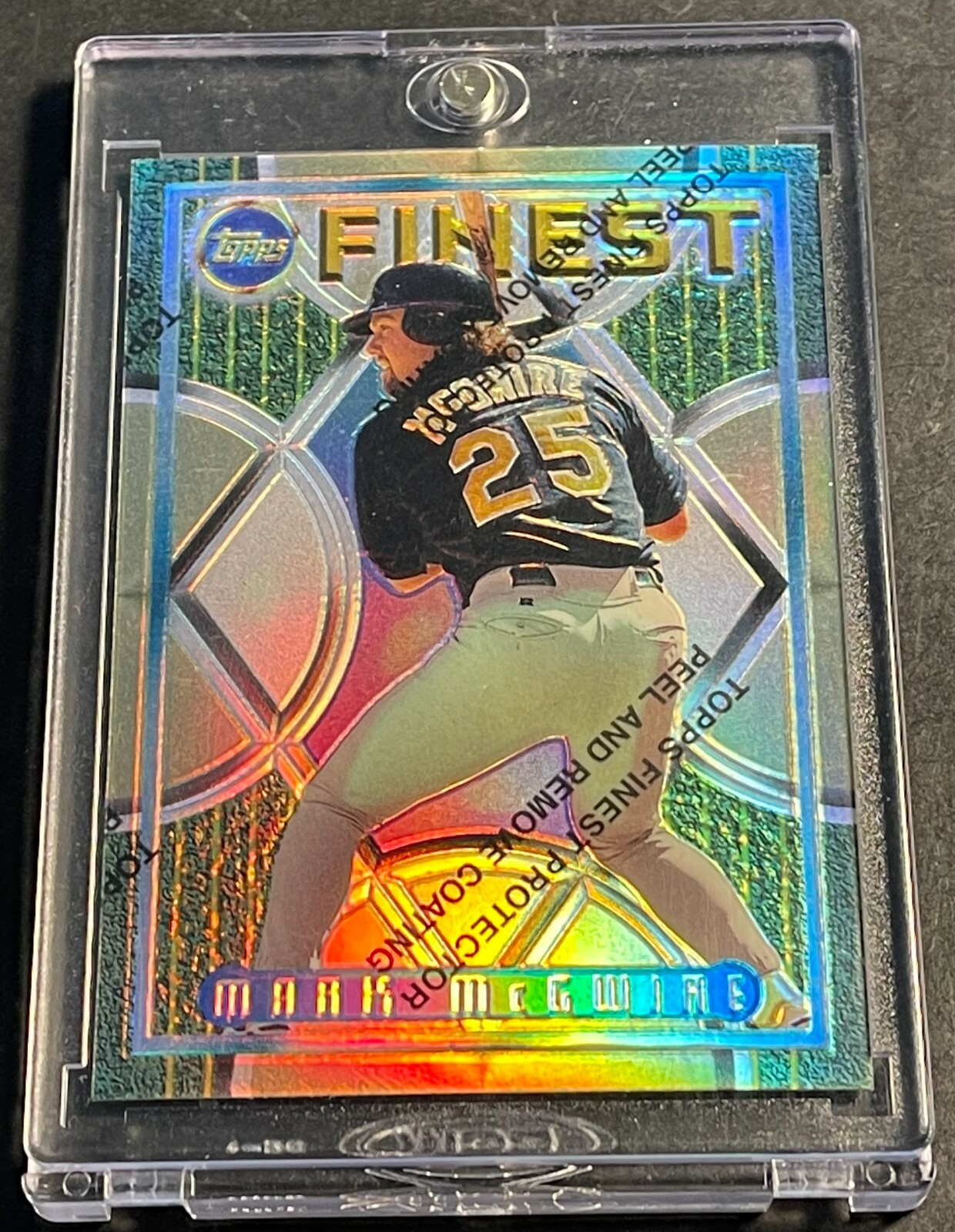 1995 Topps Finest MARK McGWIRE #169 Refractor W/Coating CENTERED ATHLETICS (716)