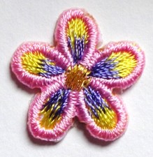IRON ON PATCH - FLOWER 3/4" 5 PETAL PINK/PURPLE FREE SHIPPING