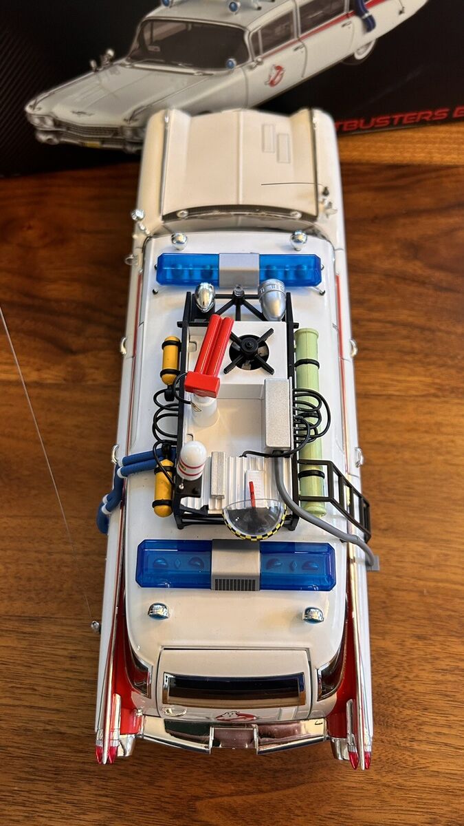 2011 NEW Hot Wheels ELITE GHOSTBUSTERS ECTO-1 1:18 Scale 2011 NEW Hot Wheels ELITE GHOSTBUSTERS ECTO-1 1:18 Scale