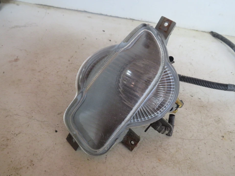 04 VOLVO V70 VAGÓN LUZ ANTINIEBLA IZQUIERDA CONDUCTOR LH Foto 2 de 4