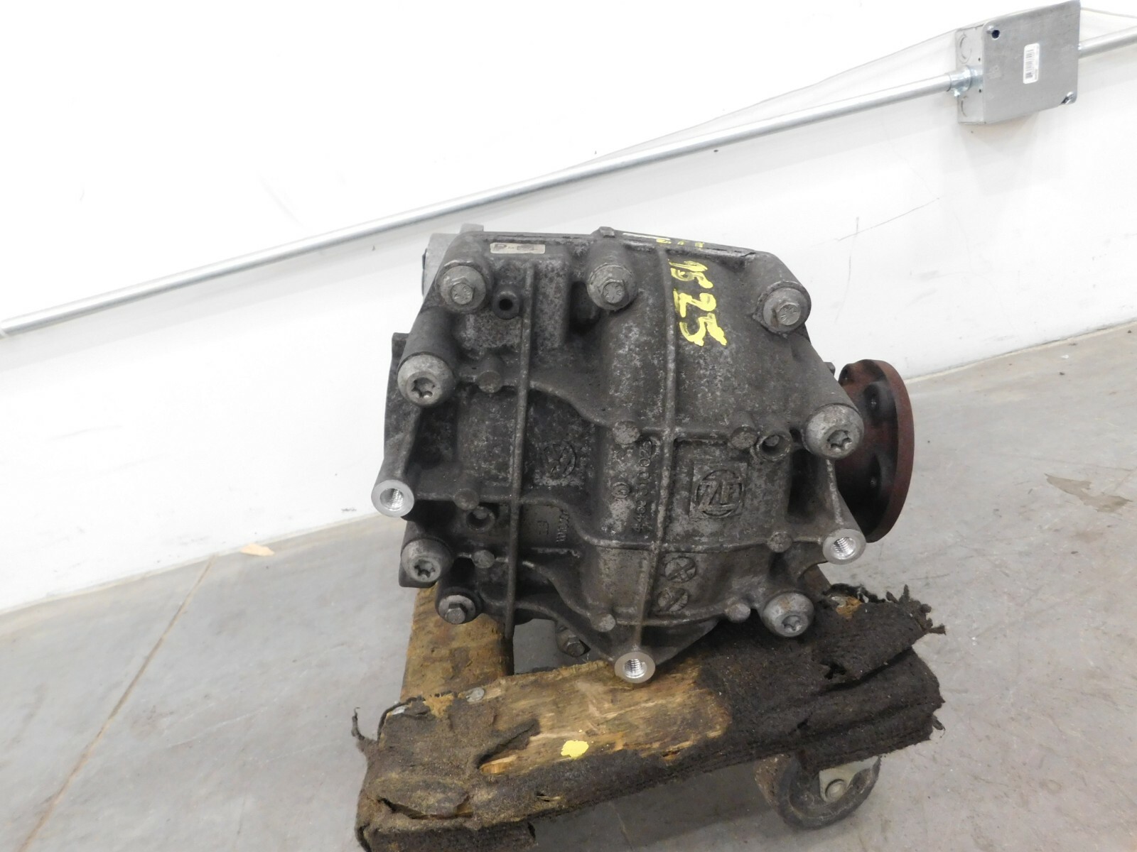 2013 11-18 Bentley Continental GTC W12 Rear Differential #9525 G3
