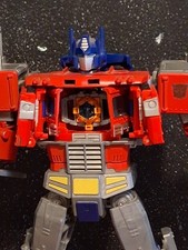 Hasbro Transformers Power of the Primes Leade...