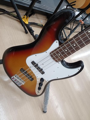 FENDER Jazz Bass 3-Color Sunburst Used 1995-1996 Basswood body w/Soft case