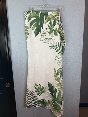 Little Unicorn Swaddle Blanket Muslin Baby Oversized Soft Green Leaf Print Nurse