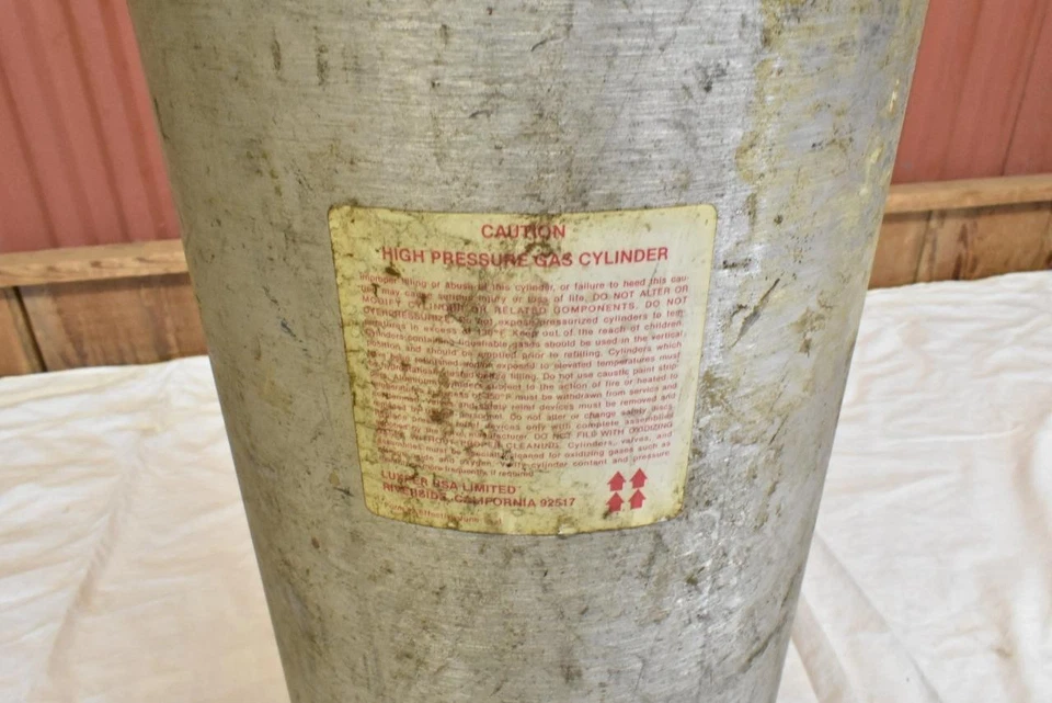 Luxfer 20 lb. Tanque de CO2 de aluminio con asa de transporte - Hydro Caducado Foto 2 de 4