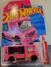 2026 Hot Wheels Pink Barbie Dream Camper 21/250 1/5