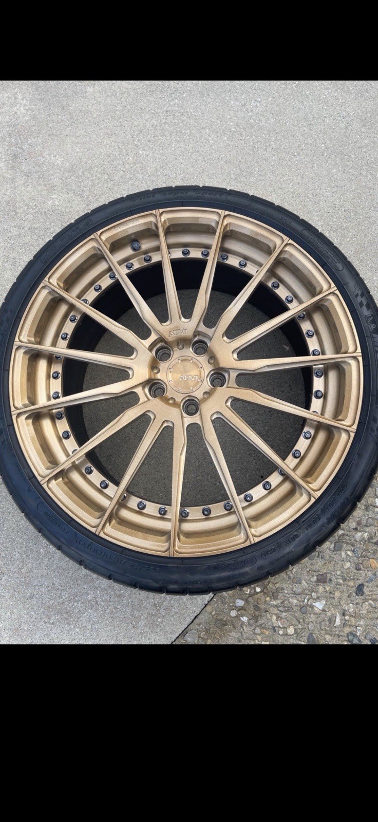 Lamborghini Gallardo Front Wheel