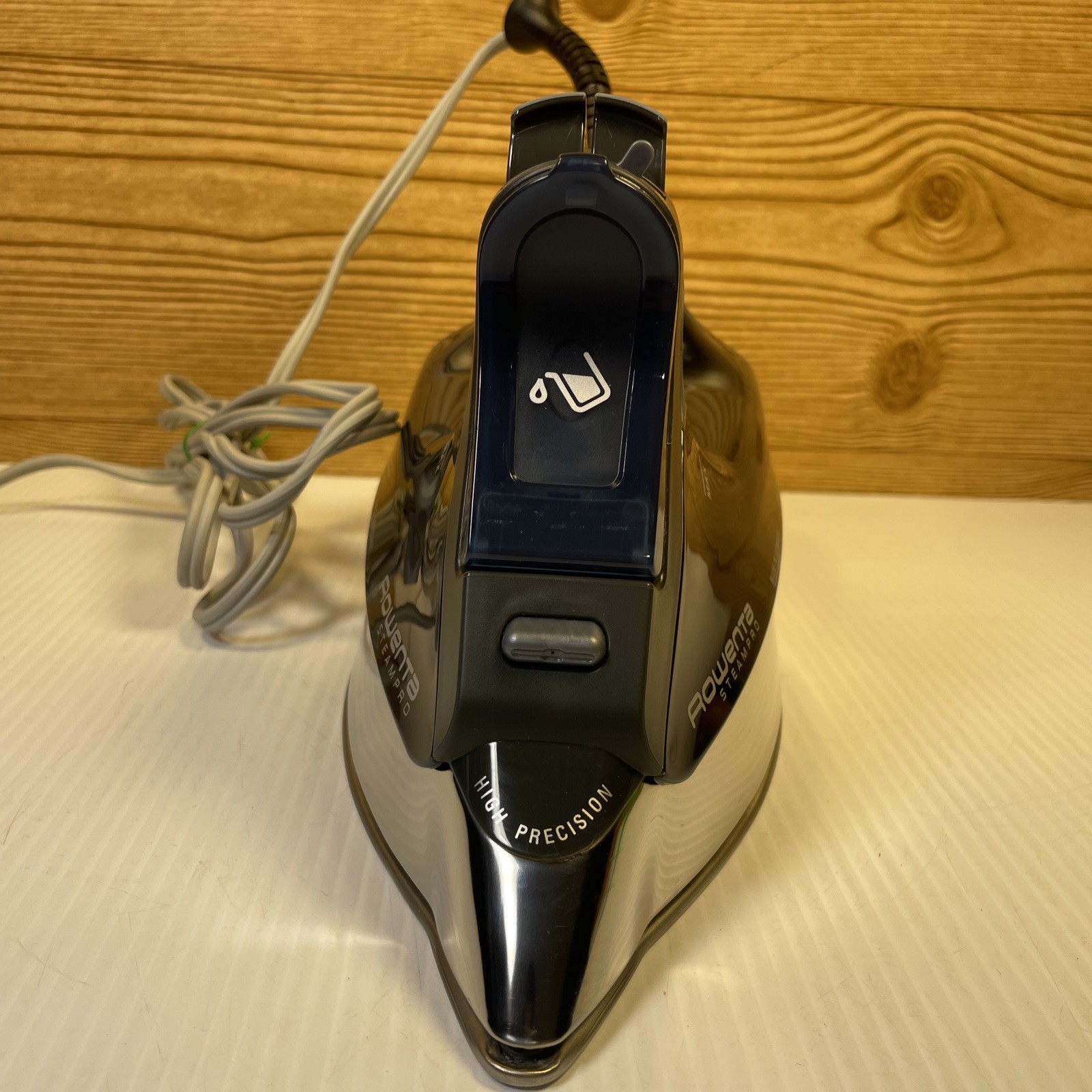 Rowenta DW8194 Steam Pro 1800-Watt. Auto Off- Anti Calc 400 Hole Soleplate