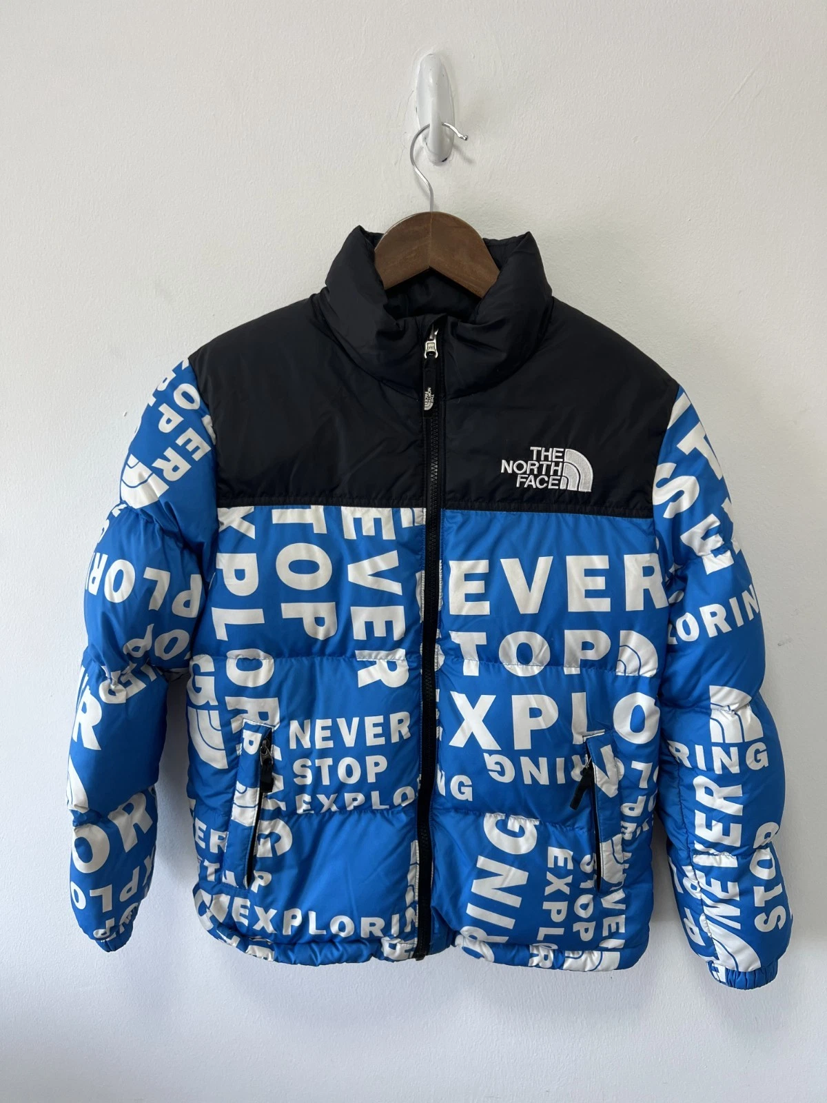 The North Face 1996 Nuptse Puffer Jacket Kids Large Blue Never Stop Exploring