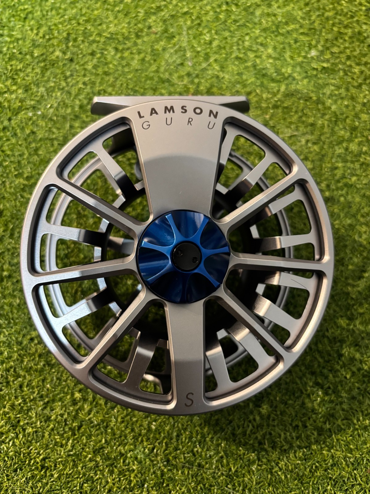 Lamson Guru S 9+ Fly Reel New Open Box with 9-weight Saltwater Fly Line