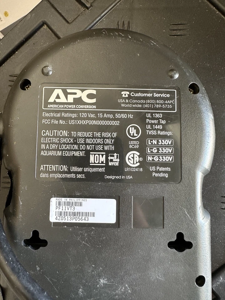 APC P11VNT3 11 Outlet 3020 Joules Surge Protector Power Strip - Black - Image 2 of 2