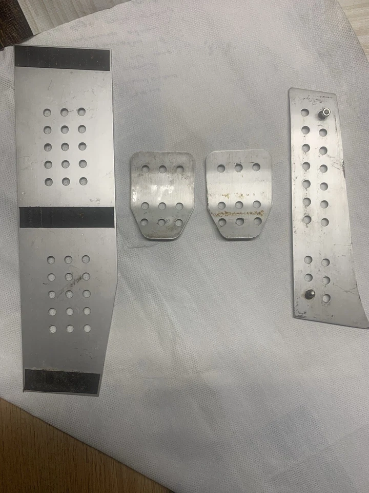  Pedale Set Manuelles Pedal Set von BMW E46  aus Alu Pedalkapen  - Bild 2 von 2