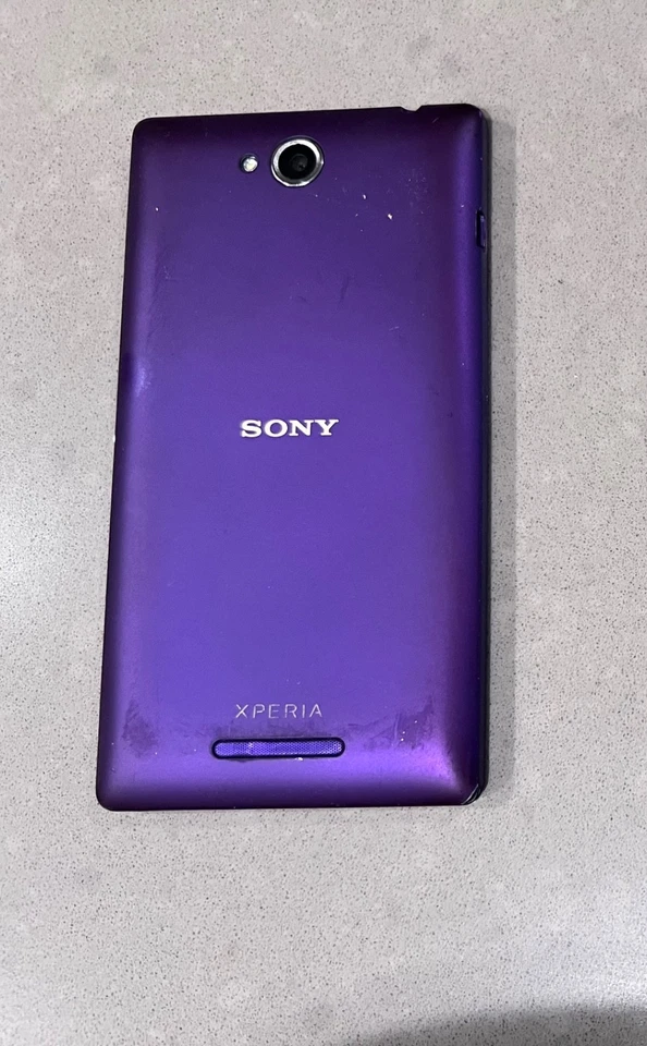 Sony Xperia C2305 8.0MP 4GB Cellphone Unlocked - Purple - Image 2 of 3