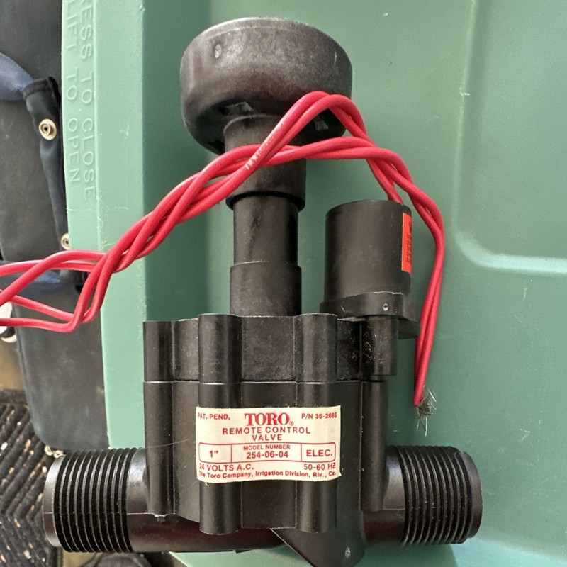 Toro Electric Remote Control Irrigation Valve 1 in 24VAC MPN 254-06-04   1 of 8