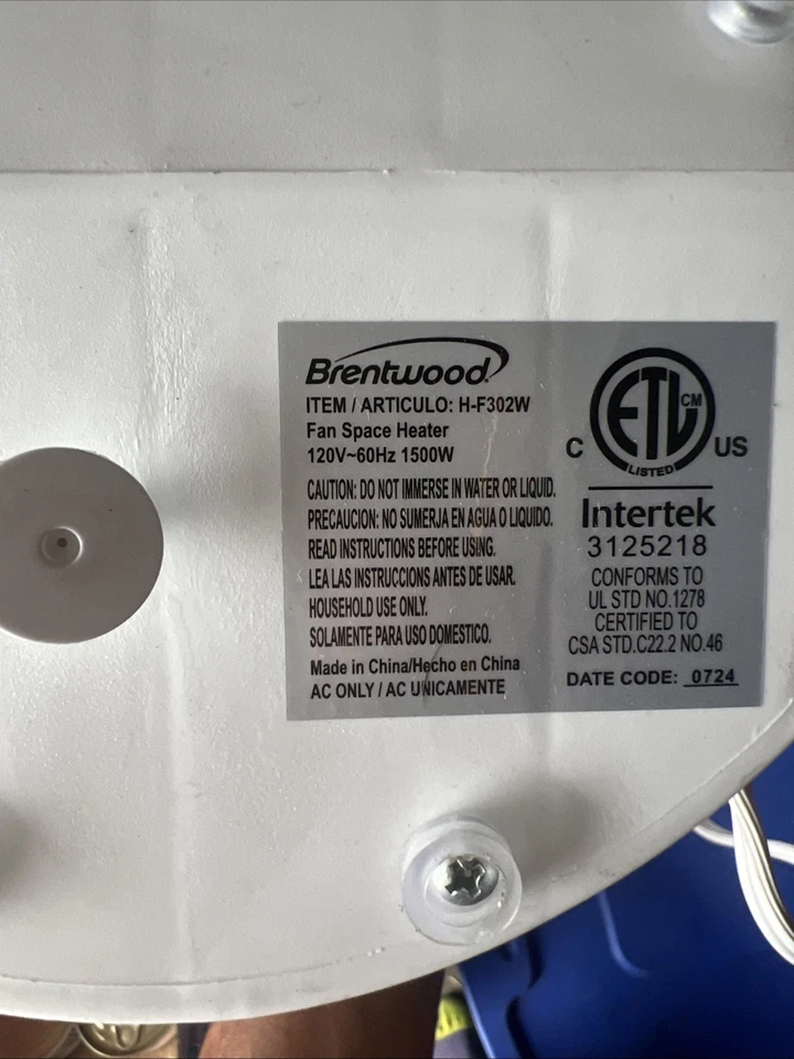 Calentador y ventilador eléctrico portátil Brentwood H-F302W 1500 vatios, blanco Foto 4 de 4