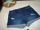 Old Navy Ladies size 16 Short Distressed 5 button jean shorts denim Cuffed styli